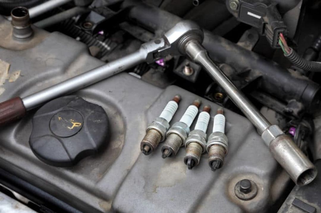 How To Tighten Spark Plugs Without A Torque Wrench